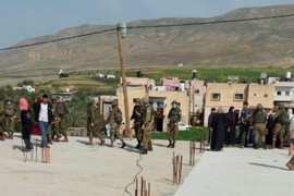 جرافات الاحتلال تهدم محال تجارية في "عين شبلي" بالاغوار