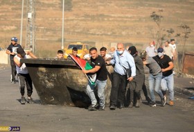 مواجهات بين الشبان وقوات الاحتلال على المدخل الشمالي لمدينة البيرة الاحد 17 ايار 2021