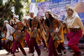 الاحتفال بالتراث والثقافة الفلسطينية في ولاية كاليفورنيا الأميركية