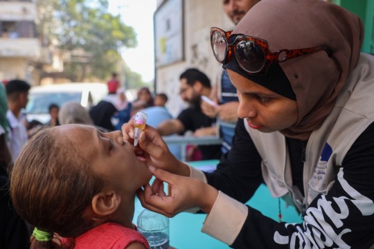 أطباء بلا حدود: التدمير الإسرائيلي وراء ظهور شلل الأطفال مجددا في قطاع غزة