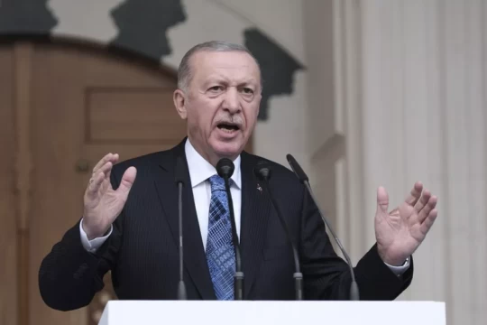 أردوغان يحذر: إسرائيل تسعى لتوسيع حربها لتشمل المنطقة بأكملها