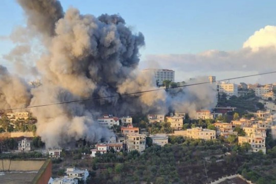 إسرائيل توجه تحذيرا إلى السكان في لبنان.. "ابتعدوا عن حزب الله"