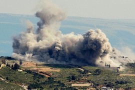 قصف إسرائيلي لجنوب لبنان وحزب الله يهاجم أهدافاً للاحتلال