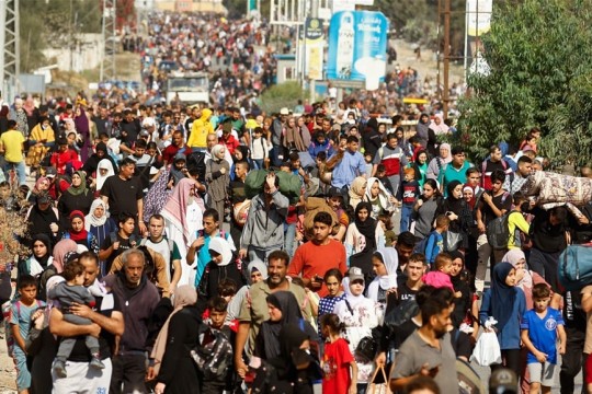 "الاحتلال الإسرائيلي يمنع عودة عشرات الآلاف من النازحين في غزة"