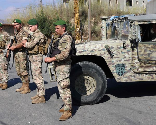 الجيش اللبناني يرد على نيران الاحتلال الإسرائيلي بعد استشهاد أحد أفراده