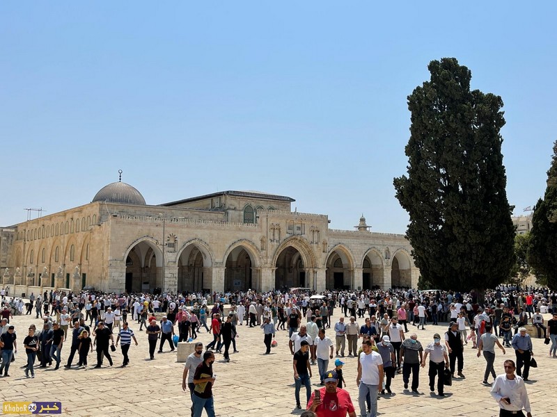 40 الف مواطن يؤدون صلاة الجمعة في المسجد الاقصى المبارك