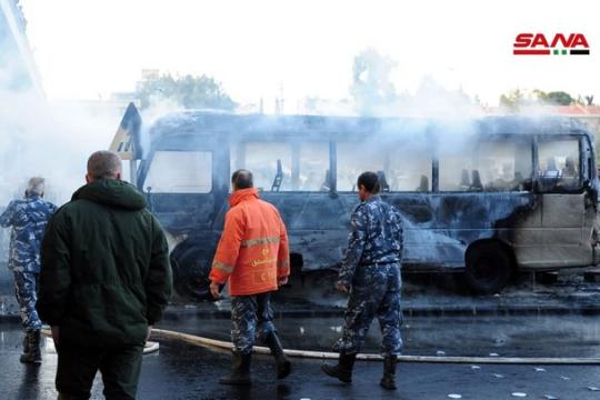 14 قتيلا و3 جرحى جراء استهداف حافلة للجيش وسط العاصمة السورية دمشق