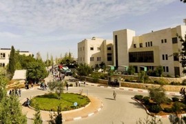 وقفة بجامعة بيرزيت نصرة للأسرى في سجون الاحتلال