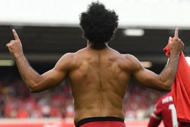 محمد صلاح يحدد موعد اعتزاله ويستشهد برونالدو وميسي