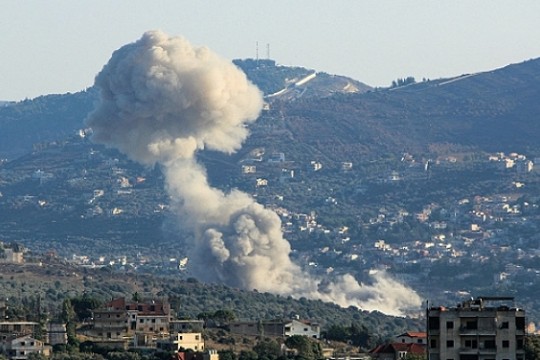 شهداء بغارة للاحتلال جنوبي لبنان وحزب الله يستهدف مواقع إسرائيليّة