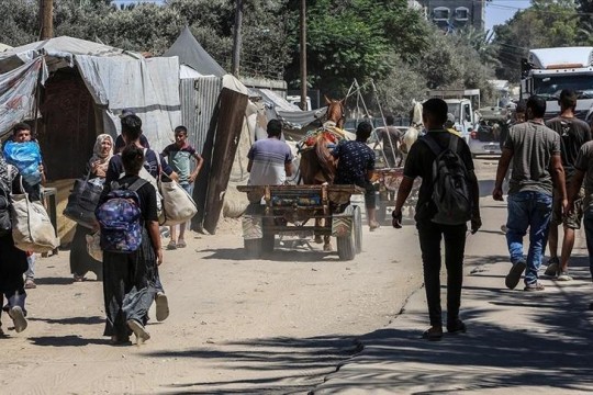 الاحتلال الاسرائيلي يجبر المواطنين على النزوح من شمال غرب غزة