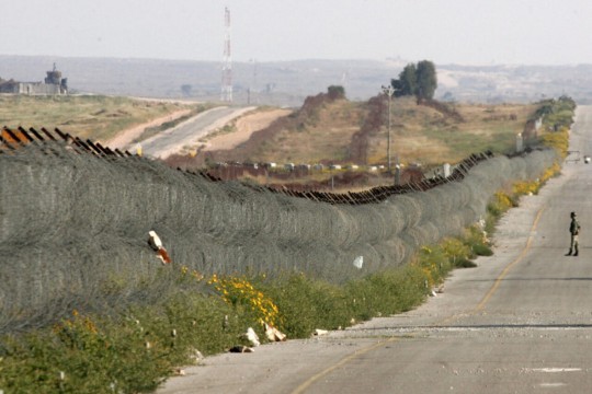 هل تقبل مصر بقوات دولية في أراضيها لأغراض الرقابة على محور فيلاديلفيا؟