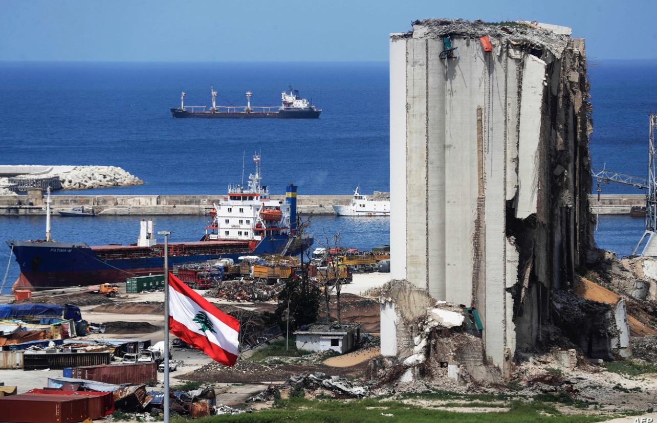 القاضي البيطار يعيد فتح ملف انفجار مرفأ بيروت ويكشف عن متهمين جدد