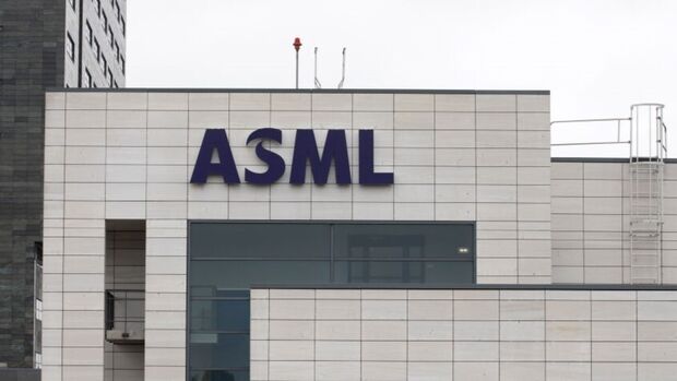 أسهم الرقائق العالمية تخسر 420 مليار دولار مع تحذيرات ASML