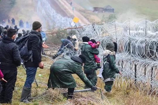 بولندا تخشى موجة جديدة من المهاجرين على خلفية الأحداث في الشرق الأوسط