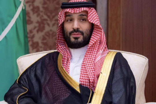 أميرٌ سعودي يُعلّقُ على قرارٍ لبن سلمان يخص مصر