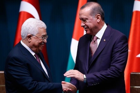 أردوغان يطالب الرئيس الفلسطيني بالإعتذار، والسفير الفلسطيني يرد