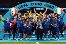 إيطاليا تترشح لاستضافة يورو 2028 ومونديال 2030